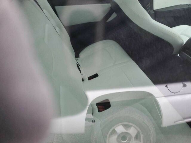 Белый Тесла Модель 3, объемом двигателя 0 л и пробегом 29 тыс. км за 10900 $, фото 9 на Automoto.ua