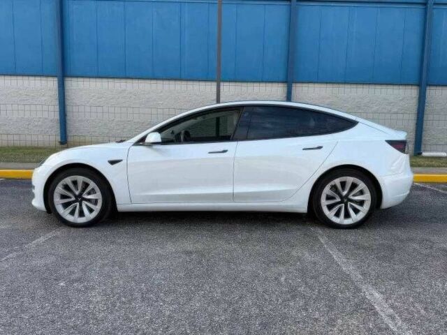 Білий Тесла Модель 3, об'ємом двигуна 0 л та пробігом 55 тис. км за 18500 $, фото 7 на Automoto.ua