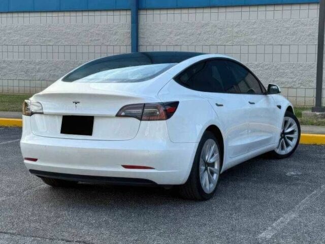 Білий Тесла Модель 3, об'ємом двигуна 0 л та пробігом 55 тис. км за 18500 $, фото 4 на Automoto.ua