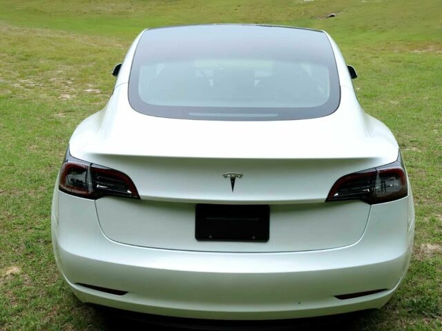 Белый Тесла Модель 3, объемом двигателя 0 л и пробегом 13 тыс. км за 12000 $, фото 4 на Automoto.ua
