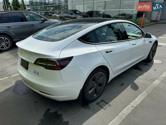 Белый Тесла Модель 3, объемом двигателя 0 л и пробегом 150 тыс. км за 15400 $, фото 3 на Automoto.ua
