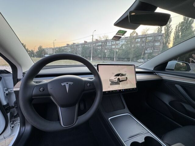 Тесла Модель 3 2022 у Харкові на Automoto.ua Білий Тесла Модель 3, об'ємом двигуна 0 л та пробігом 114 тис. км за 18500 $, фото 8 на Automoto.ua