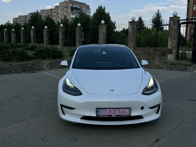 Тесла Модель 3 2022 у Харкові на Automoto.ua Білий Тесла Модель 3, об'ємом двигуна 0 л та пробігом 114 тис. км за 18500 $, фото 1 на Automoto.ua