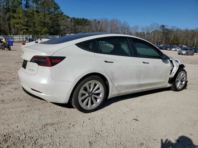 Белый Тесла Модель 3, объемом двигателя 0 л и пробегом 22 тыс. км за 7500 $, фото 2 на Automoto.ua