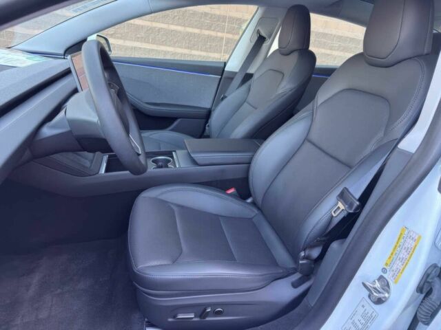 Белый Тесла Модель 3, объемом двигателя 0 л и пробегом 27 тыс. км за 14700 $, фото 9 на Automoto.ua