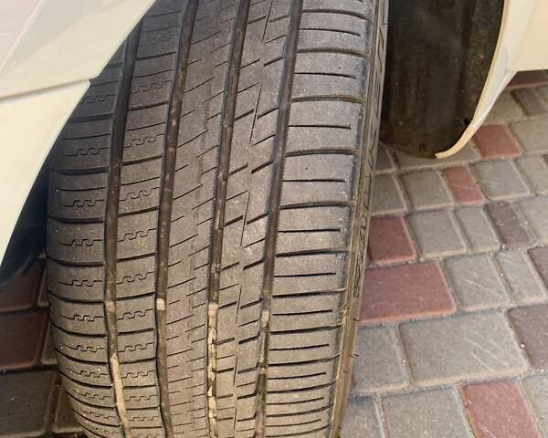 Бежевий Тесла Модель 3, об'ємом двигуна 0 л та пробігом 88 тис. км за 19500 $, фото 11 на Automoto.ua