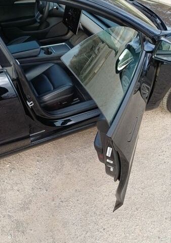 Бежевый Тесла Модель 3, объемом двигателя 0 л и пробегом 154 тыс. км за 20800 $, фото 21 на Automoto.ua