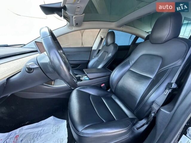 Чорний Тесла Модель 3, об'ємом двигуна 0 л та пробігом 120 тис. км за 14500 $, фото 4 на Automoto.ua