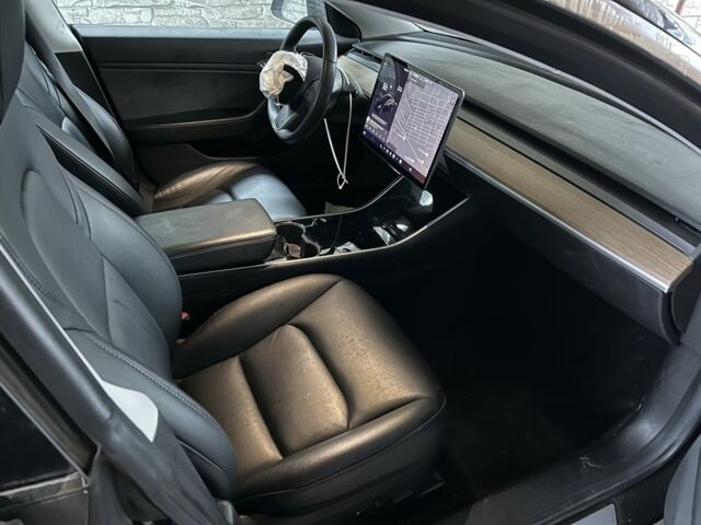 Чорний Тесла Модель 3, об'ємом двигуна 0 л та пробігом 77 тис. км за 12500 $, фото 8 на Automoto.ua