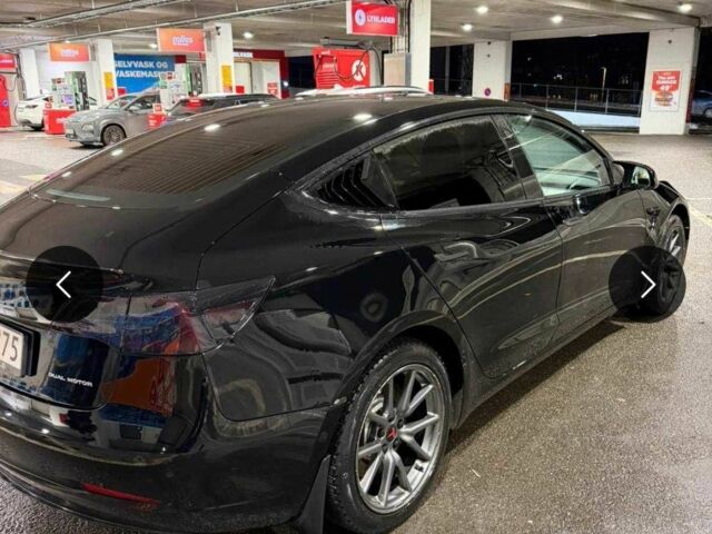 Черный Тесла Модель 3, объемом двигателя 0 л и пробегом 235 тыс. км за 17917 $, фото 3 на Automoto.ua