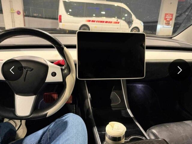 Черный Тесла Модель 3, объемом двигателя 0 л и пробегом 235 тыс. км за 17917 $, фото 7 на Automoto.ua