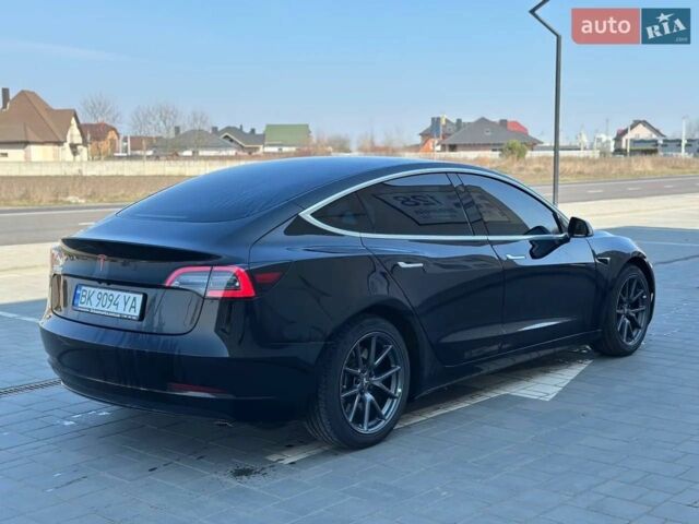 Чорний Тесла Модель 3, об'ємом двигуна 0 л та пробігом 120 тис. км за 14500 $, фото 2 на Automoto.ua