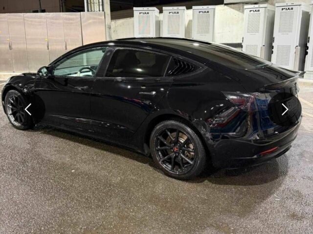 Черный Тесла Модель 3, объемом двигателя 0 л и пробегом 235 тыс. км за 17917 $, фото 2 на Automoto.ua