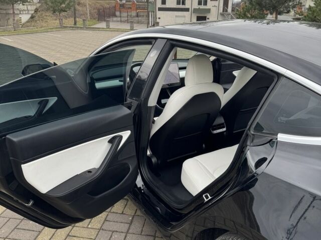 Черный Тесла Модель 3, объемом двигателя 0 л и пробегом 116 тыс. км за 18700 $, фото 1 на Automoto.ua