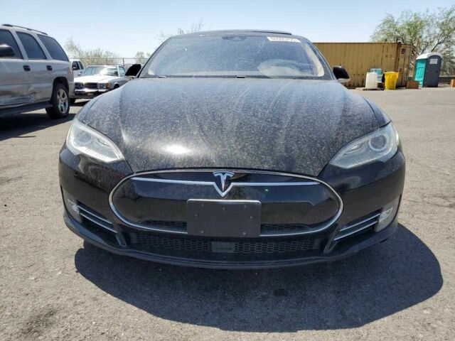Чорний Тесла Модель 3, об'ємом двигуна 0 л та пробігом 77 тис. км за 4500 $, фото 4 на Automoto.ua