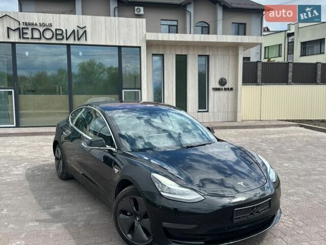 Чорний Тесла Модель 3, об'ємом двигуна 0 л та пробігом 200 тис. км за 13100 $, фото 1 на Automoto.ua