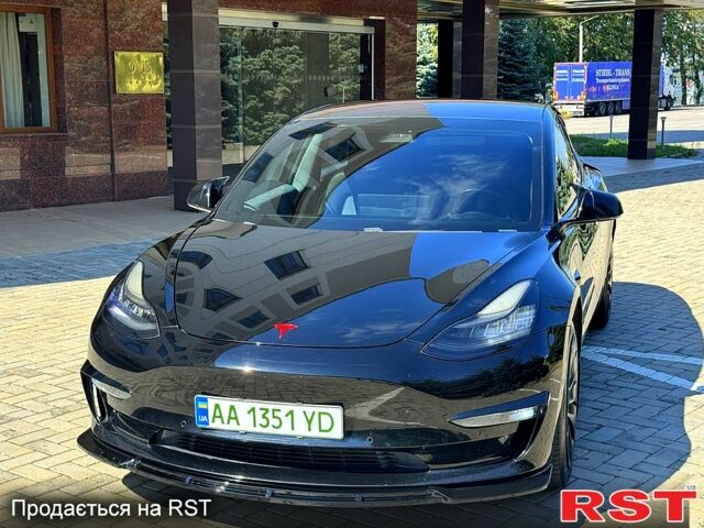 Чорний Тесла Модель 3, об'ємом двигуна 0 л та пробігом 149 тис. км за 23500 $, фото 2 на Automoto.ua