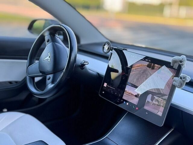 Черный Тесла Модель 3, объемом двигателя 0 л и пробегом 140 тыс. км за 15500 $, фото 6 на Automoto.ua