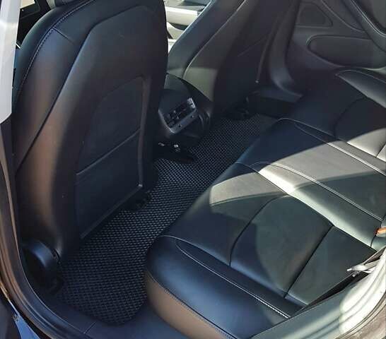 Черный Тесла Модель 3, объемом двигателя 0 л и пробегом 205 тыс. км за 15700 $, фото 13 на Automoto.ua