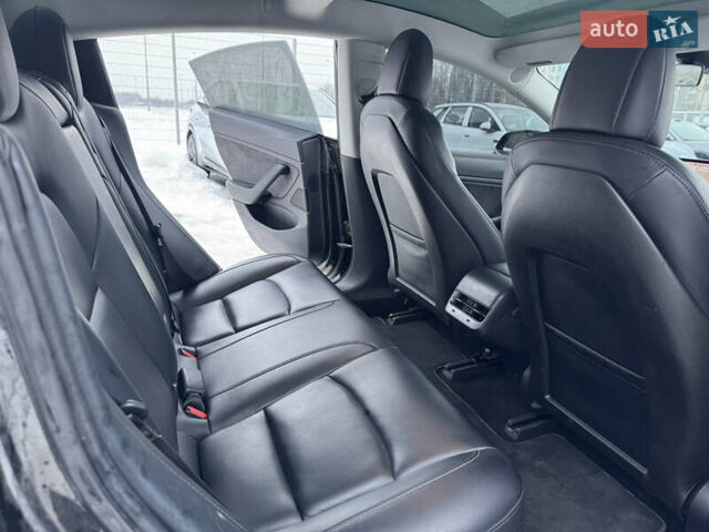 Черный Тесла Модель 3, объемом двигателя 0 л и пробегом 168 тыс. км за 14999 $, фото 17 на Automoto.ua