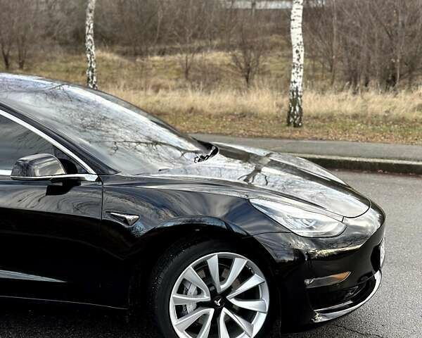 Черный Тесла Модель 3, объемом двигателя 0 л и пробегом 48 тыс. км за 23500 $, фото 1 на Automoto.ua