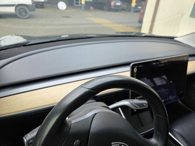 Чорний Тесла Модель 3, об'ємом двигуна 0 л та пробігом 140 тис. км за 14700 $, фото 6 на Automoto.ua