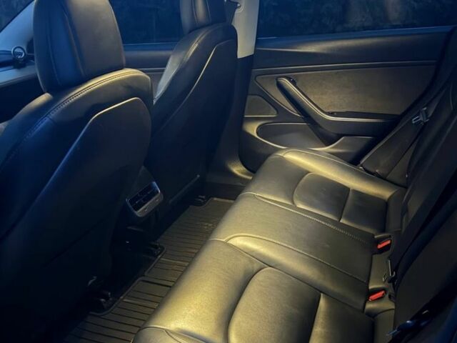 Черный Тесла Модель 3, объемом двигателя 0 л и пробегом 170 тыс. км за 15000 $, фото 5 на Automoto.ua