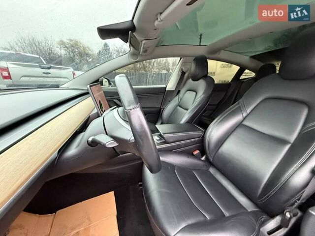Черный Тесла Модель 3, объемом двигателя 0 л и пробегом 170 тыс. км за 12400 $, фото 19 на Automoto.ua