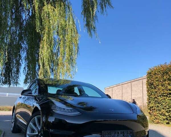 Чорний Тесла Модель 3, об'ємом двигуна 0 л та пробігом 150 тис. км за 21900 $, фото 1 на Automoto.ua
