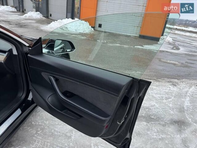 Чорний Тесла Модель 3, об'ємом двигуна 0 л та пробігом 167 тис. км за 14900 $, фото 29 на Automoto.ua