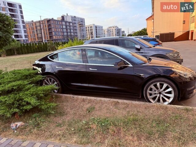 Чорний Тесла Модель 3, об'ємом двигуна 0 л та пробігом 109 тис. км за 15700 $, фото 1 на Automoto.ua