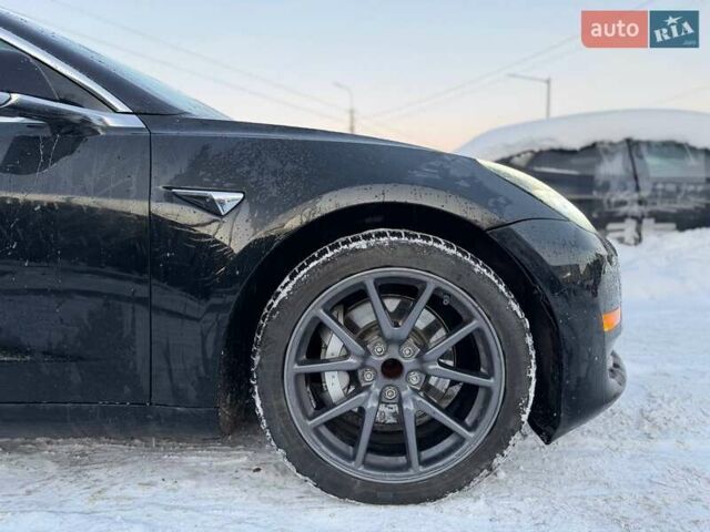 Черный Тесла Модель 3, объемом двигателя 0 л и пробегом 159 тыс. км за 11900 $, фото 4 на Automoto.ua