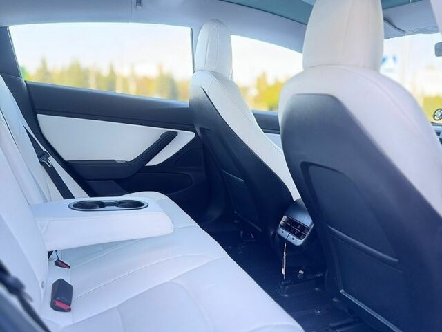 Черный Тесла Модель 3, объемом двигателя 0 л и пробегом 140 тыс. км за 15500 $, фото 7 на Automoto.ua