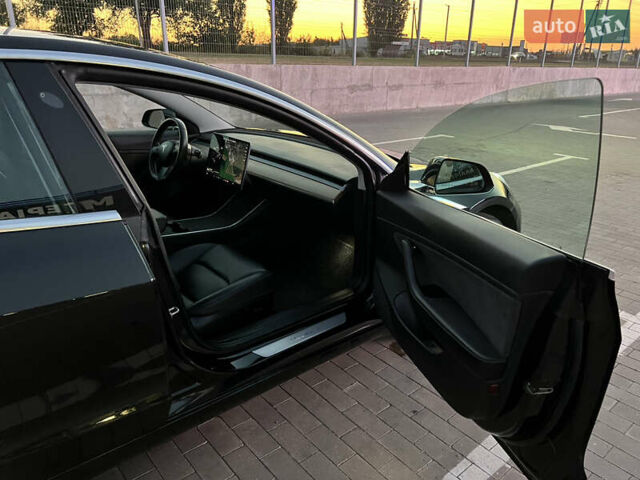 Чорний Тесла Модель 3, об'ємом двигуна 0 л та пробігом 125 тис. км за 28000 $, фото 23 на Automoto.ua
