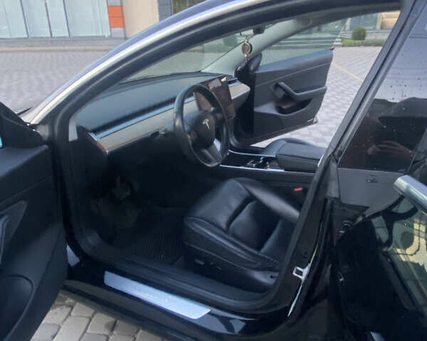 Тесла Модель 3 2018 в Хмельницком на Automoto.ua Черный Тесла Модель 3, объемом двигателя 0 л и пробегом 177 тыс. км за 16600 $, фото 6 на Automoto.ua
