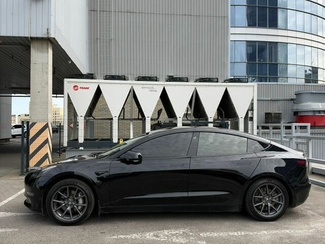 Черный Тесла Модель 3, объемом двигателя 0 л и пробегом 182 тыс. км за 17000 $, фото 1 на Automoto.ua
