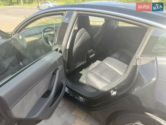 Черный Тесла Модель 3, объемом двигателя 0 л и пробегом 66 тыс. км за 15500 $, фото 8 на Automoto.ua