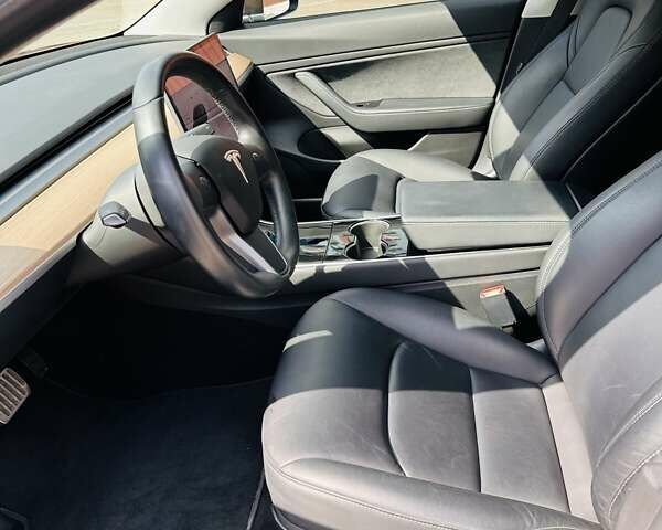 Чорний Тесла Модель 3, об'ємом двигуна 0 л та пробігом 65 тис. км за 18500 $, фото 35 на Automoto.ua
