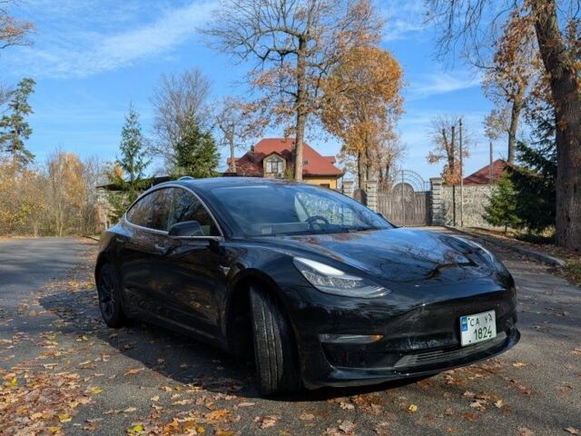 Черный Тесла Модель 3, объемом двигателя 0 л и пробегом 130 тыс. км за 17500 $, фото 1 на Automoto.ua