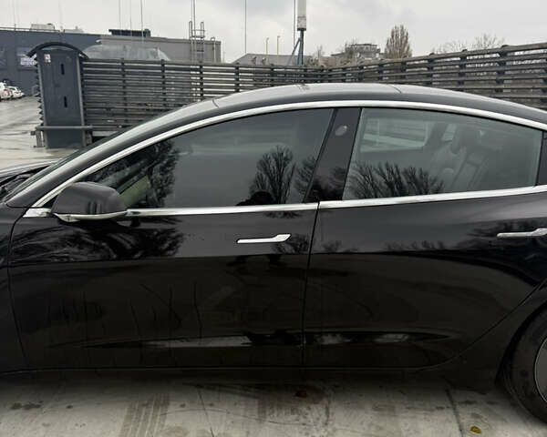 Черный Тесла Модель 3, объемом двигателя 0 л и пробегом 130 тыс. км за 15100 $, фото 15 на Automoto.ua