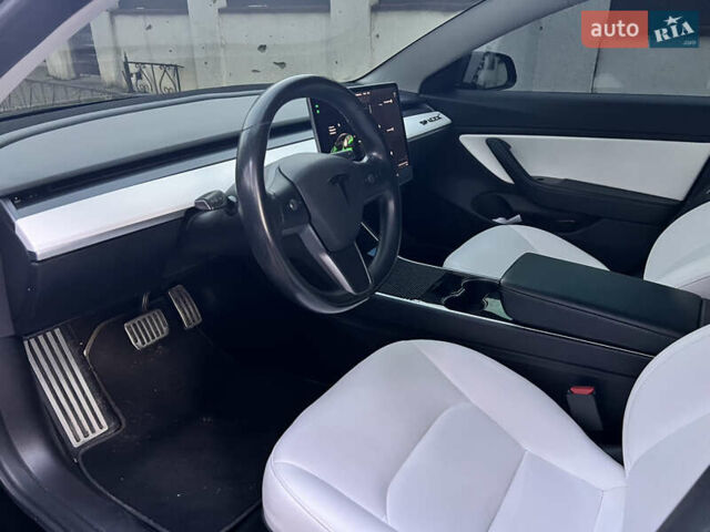 Черный Тесла Модель 3, объемом двигателя 0 л и пробегом 90 тыс. км за 17500 $, фото 13 на Automoto.ua