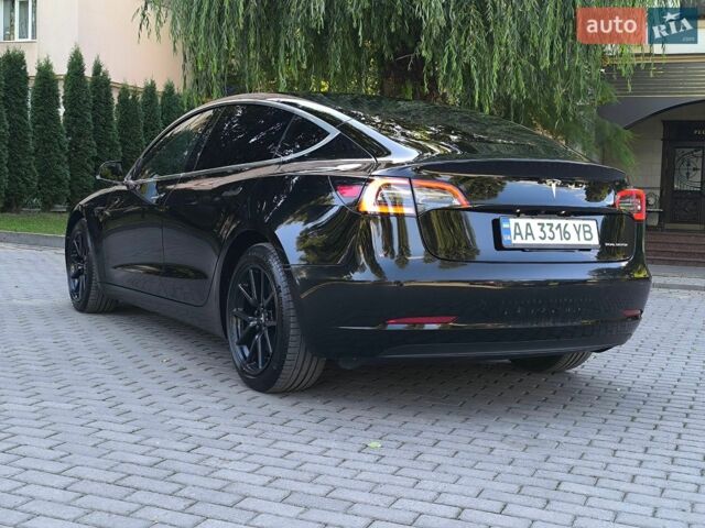 Чорний Тесла Модель 3, об'ємом двигуна 0 л та пробігом 100 тис. км за 16800 $, фото 4 на Automoto.ua