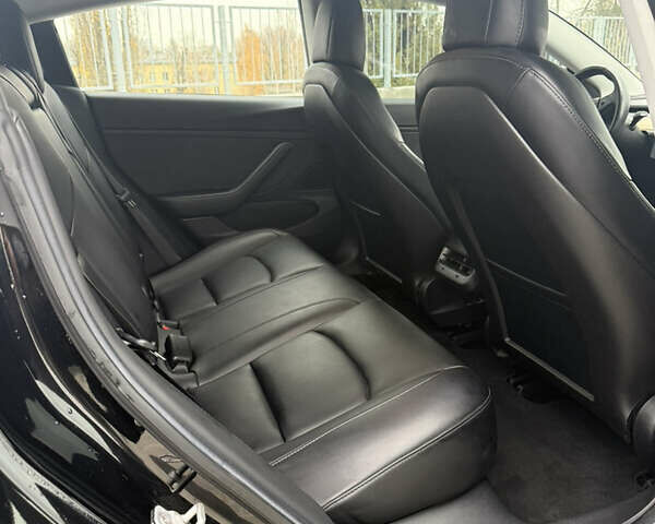 Черный Тесла Модель 3, объемом двигателя 0 л и пробегом 130 тыс. км за 15100 $, фото 23 на Automoto.ua