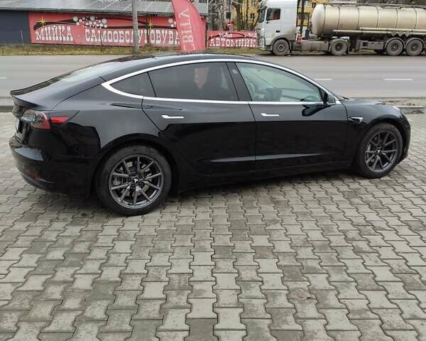Чорний Тесла Модель 3, об'ємом двигуна 0 л та пробігом 58 тис. км за 15900 $, фото 38 на Automoto.ua