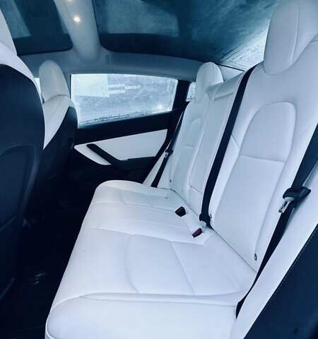 Черный Тесла Модель 3, объемом двигателя 0 л и пробегом 122 тыс. км за 18900 $, фото 6 на Automoto.ua