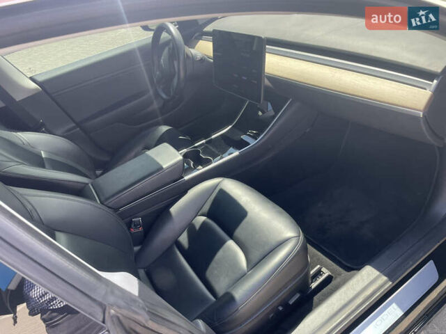 Тесла Модель 3 2018 у Львові на Automoto.ua Чорний Тесла Модель 3, об'ємом двигуна 0 л та пробігом 90 тис. км за 16500 $, фото 15 на Automoto.ua