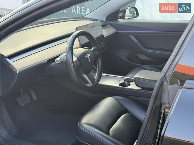 Черный Тесла Модель 3, объемом двигателя 0 л и пробегом 92 тыс. км за 16800 $, фото 4 на Automoto.ua