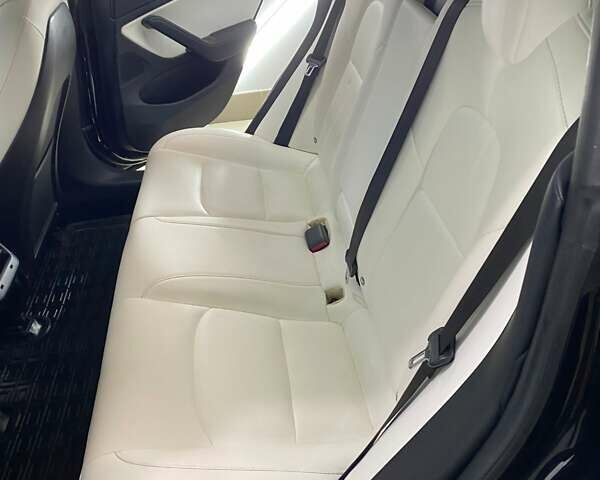 Чорний Тесла Модель 3, об'ємом двигуна 0 л та пробігом 143 тис. км за 16700 $, фото 9 на Automoto.ua