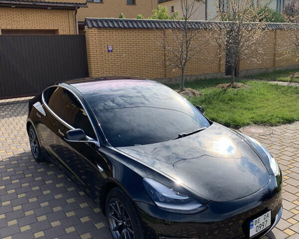 Чорний Тесла Модель 3, об'ємом двигуна 0 л та пробігом 137 тис. км за 16500 $, фото 1 на Automoto.ua
