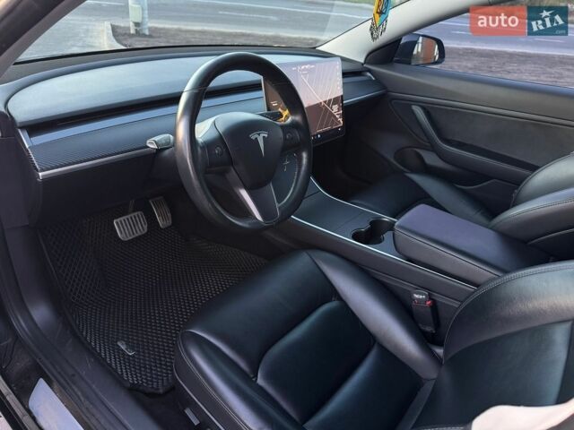 Чорний Тесла Модель 3, об'ємом двигуна 0 л та пробігом 136 тис. км за 17400 $, фото 29 на Automoto.ua